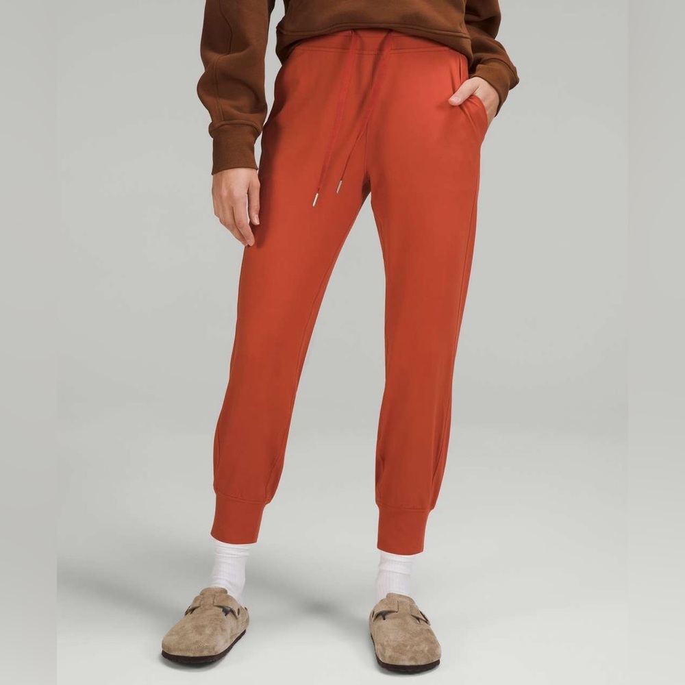 Lululemon Ready to Rulu High Rise Jogger 7/8 Length Red Rock Size 6 EUC
